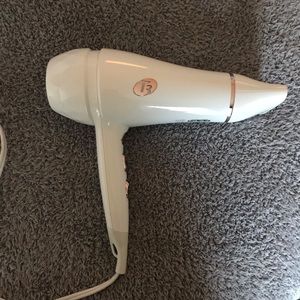 T3 Featherweight Hair Dryer